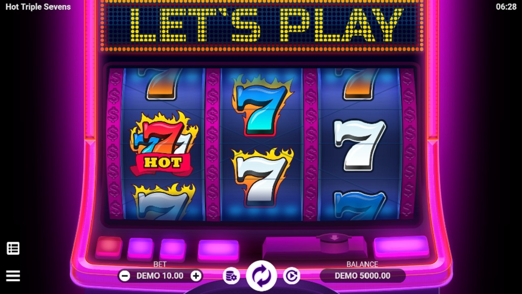 Screenshot of Hot Triple Sevens slot from Evoplay Entertainment