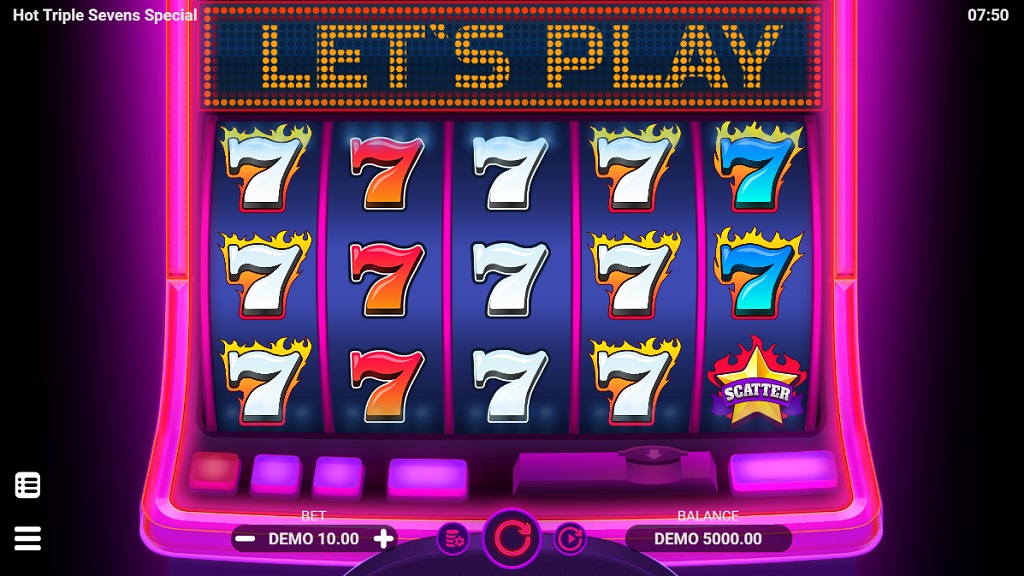 Screenshot of Hot Triple Sevens Special slot from Evoplay Entertainment